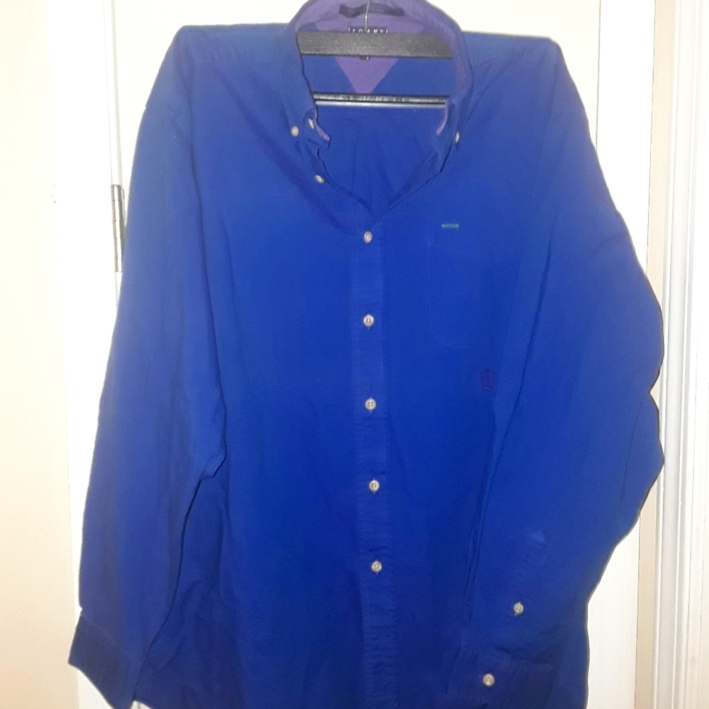 Button down Tommy Hilfiger long sleeve shirt